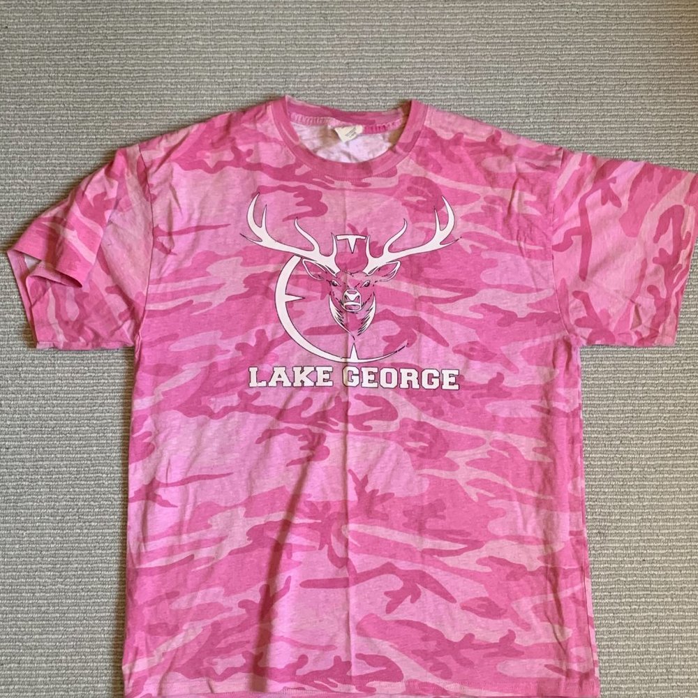 Pink camo Lake George tee, size L